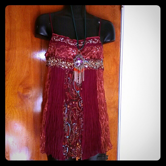 Top - Picture 1 of 2